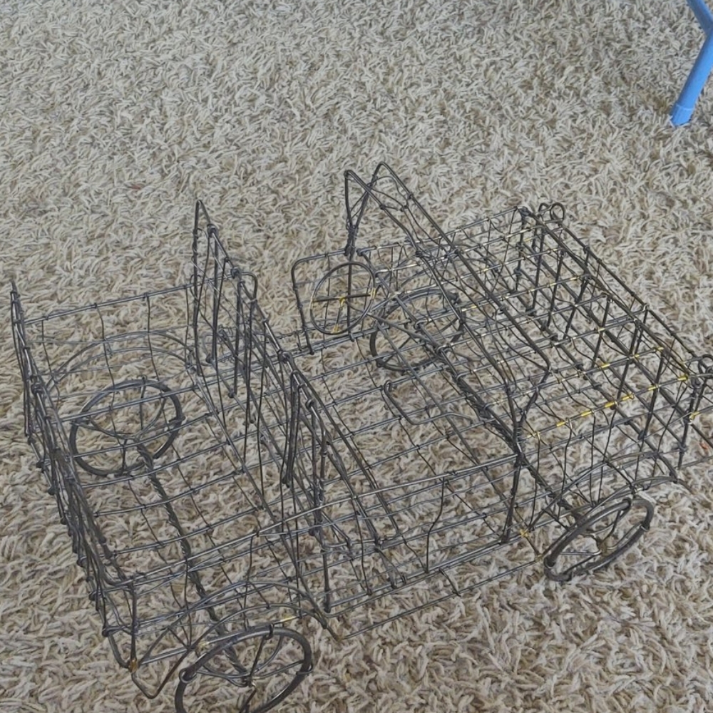 Rustic Wire Car Decor - Picture 4 of 4